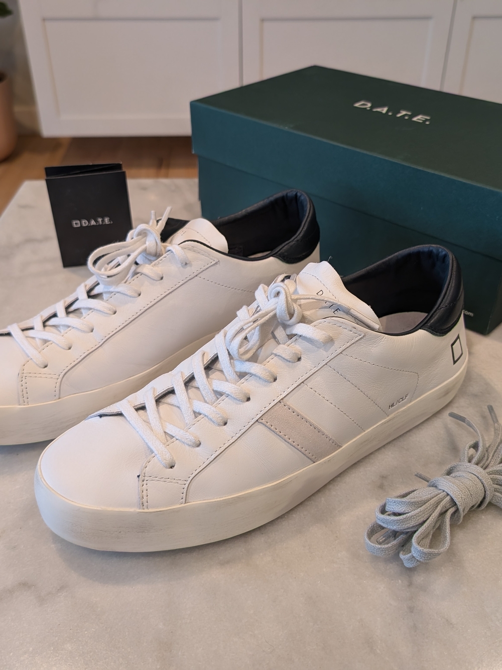 Men’s White Leather Low-Top Sneakers with Navy Blue Heel